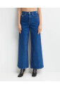 wide-blue-jeans-low-rise