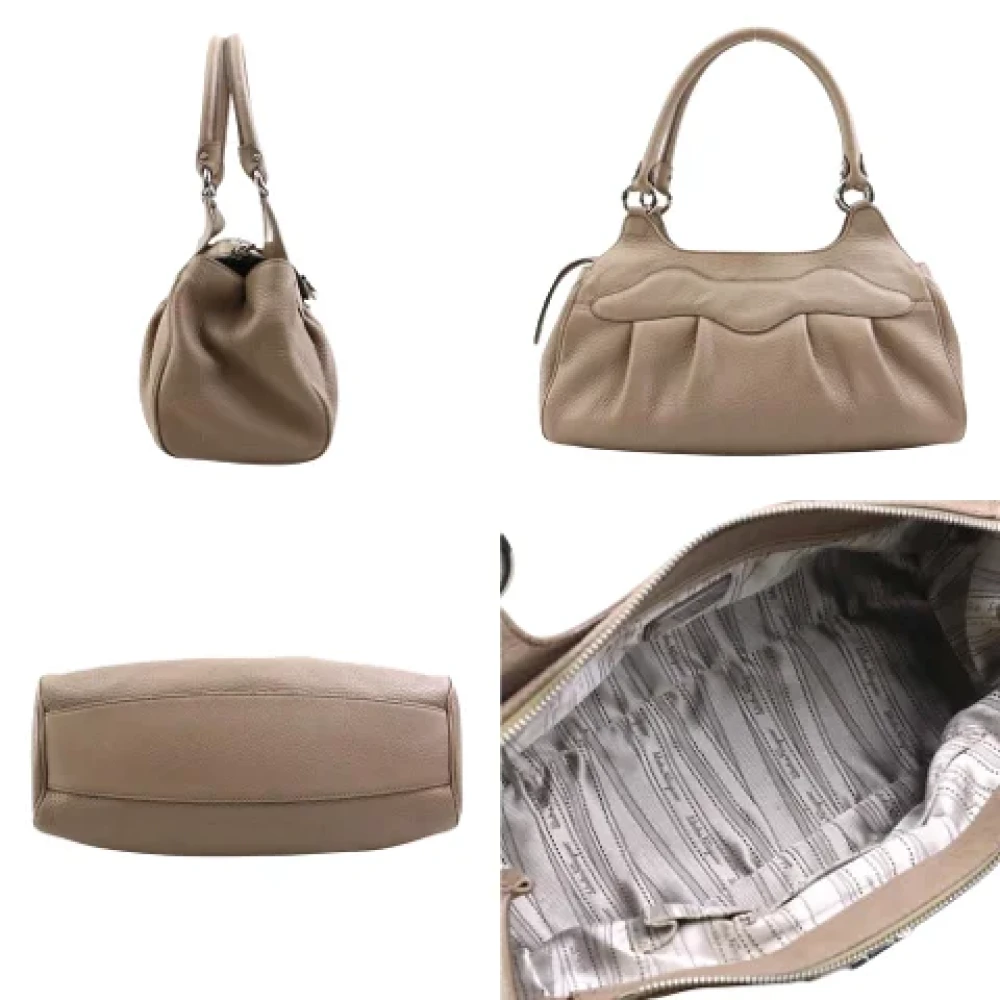 Salvatore Ferragamo Pre-owned Leather shoulder-bags Beige Dames