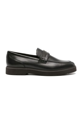 mocassins-en-cuir-ornes-de-cristaux