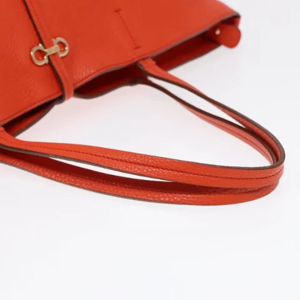 Salvatore Ferragamo Pre-owned Leather shoulder-bags Orange Dames