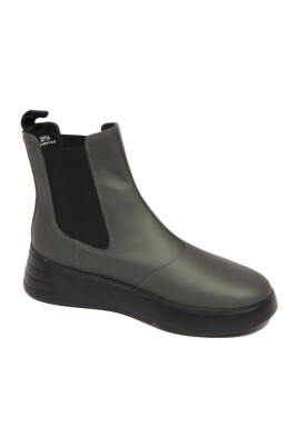green-chelsea-rebel-boots