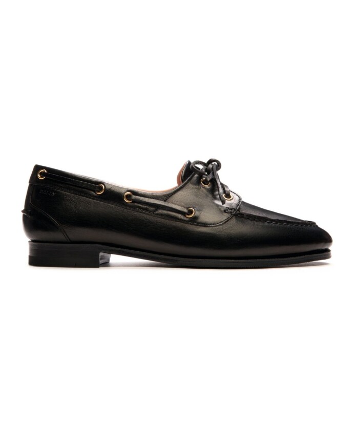 black-leather-lace-up-flat-shoes