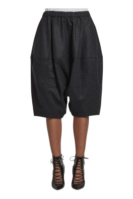 stylish-grey-wool-shorts