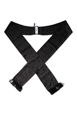 black-floral-jacquard-fringes-scarf