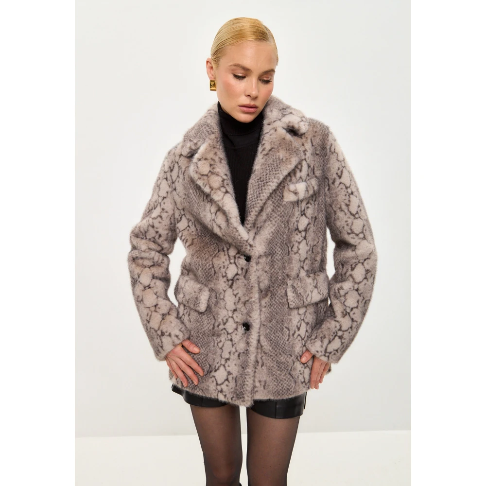 Cesare Gaspari Faux Fur & Shearling Jackets Beige Dames