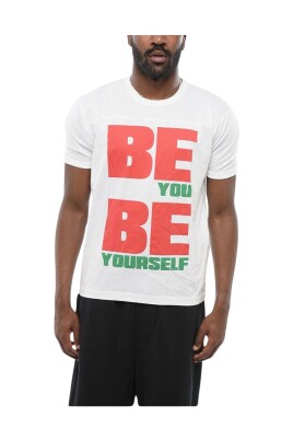 t-shirt-avec-impression-frontale