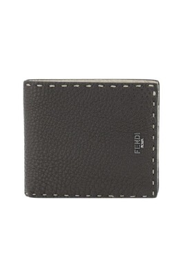 grained-leather-bifold-wallet-with-stitching