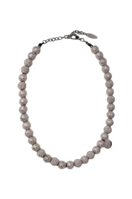 collier-elegant-en-metal-texture