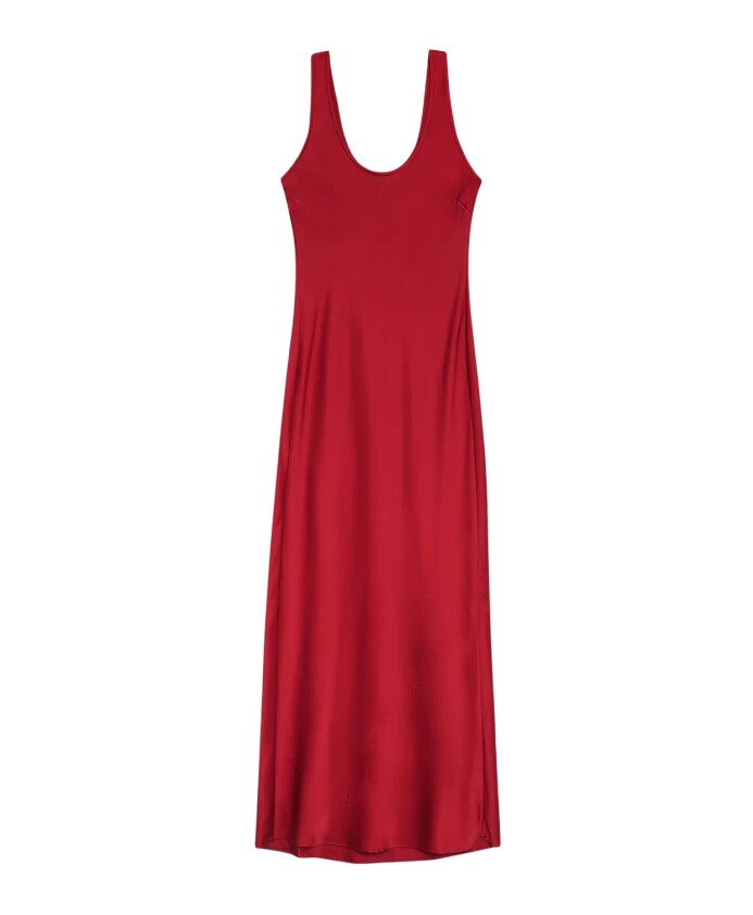 robe-longue-en-soie-rouge