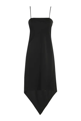 Klänning med scarf kant
