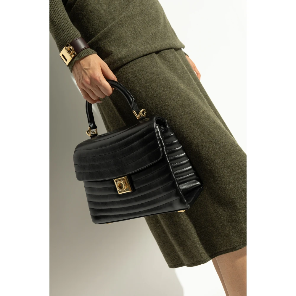 Salvatore Ferragamo Gewatteerde schoudertas Black Dames