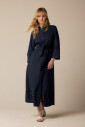 zwarte-jas-stijl-jurk-met-bloemendesign