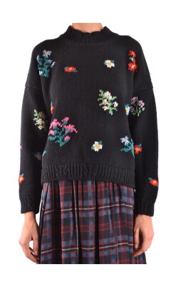 stylish-sweaters-for-every-occasion