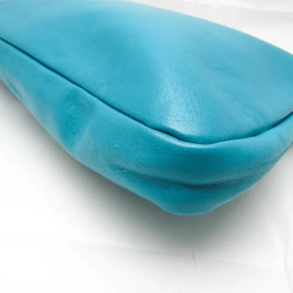 Jimmy Choo Pre-owned Leather clutches Green Dames