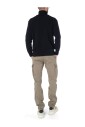 pull-en-laine-noir-a-col-roule-avec-poche-zippee