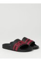 sandales-decontractees-en-caoutchouc-noir-elegantes