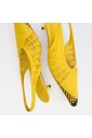 zapatos-amarillos-de-cuero-cubisto-banana