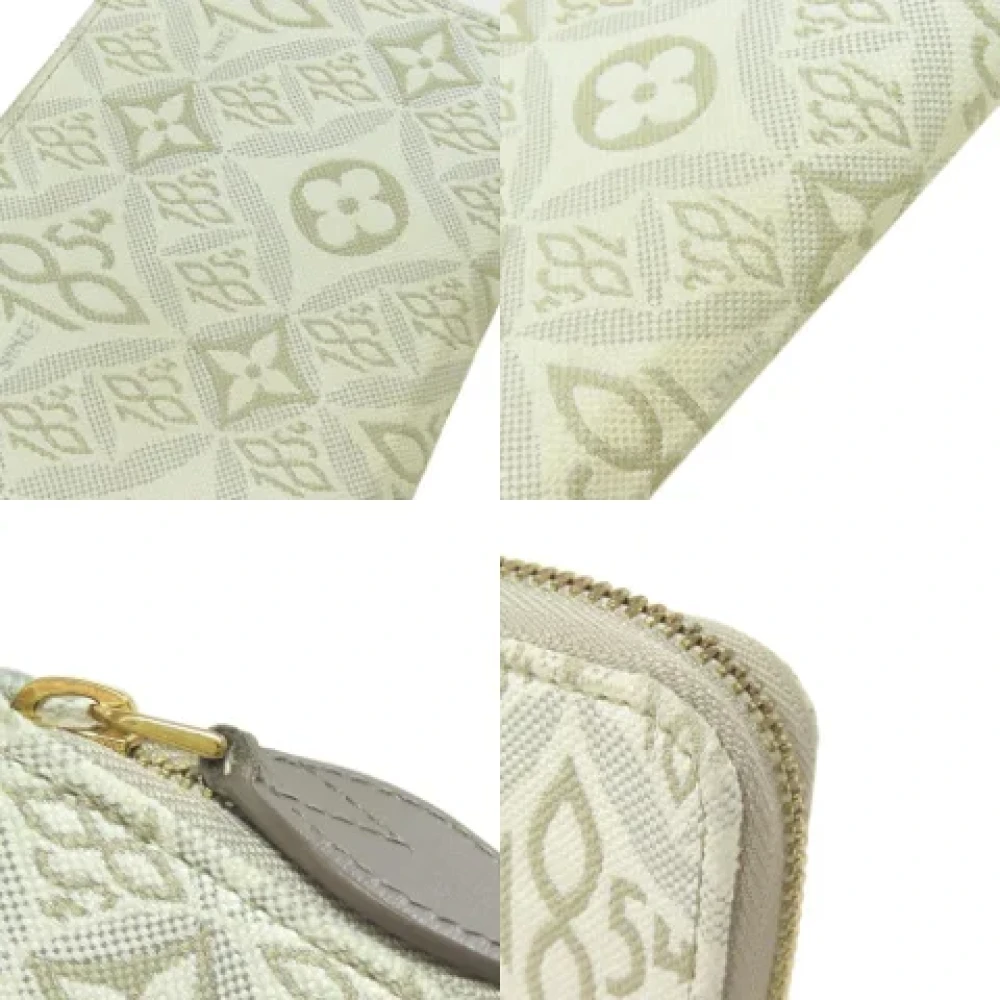 Louis Vuitton Vintage Pre-owned Canvas wallets Beige Dames