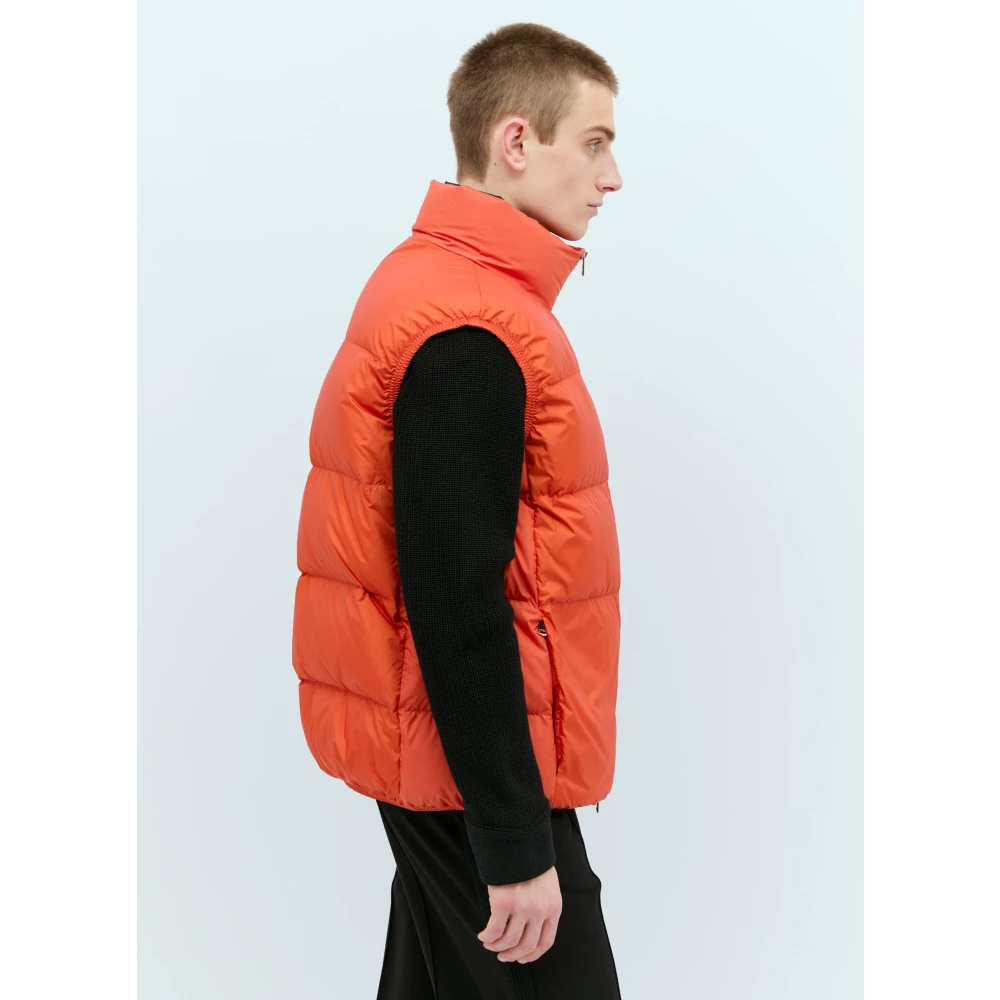 Moncler Gewatteerd Down Gilet met Logo Patch Orange Heren