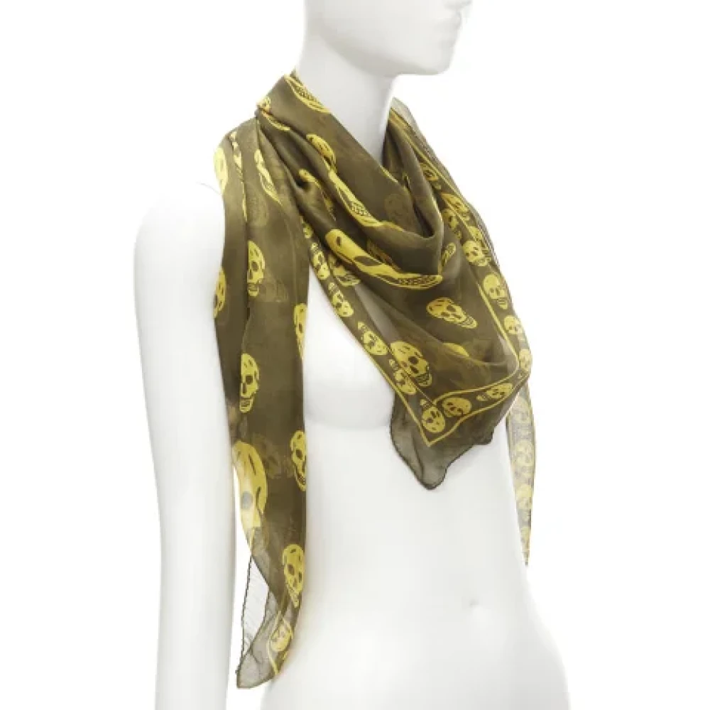 Alexander McQueen Pre-owned Silk scarves Green Dames