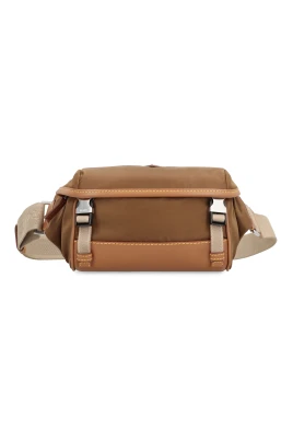Nylon Messenger Väska med Läderdetaljer