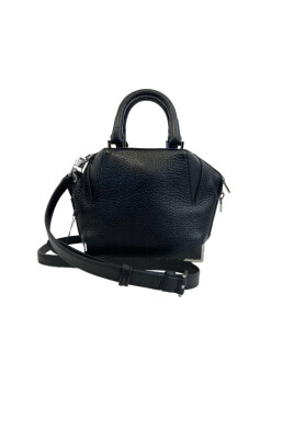 pre-owned-leather-shoulder-bags