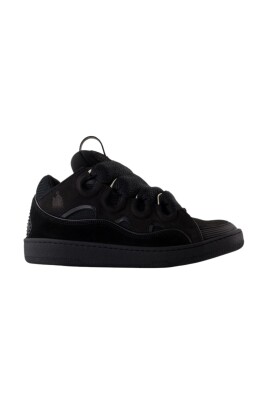 curb-sneakers