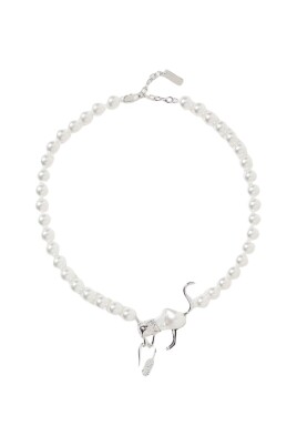 pearl-cat-charm-necklace