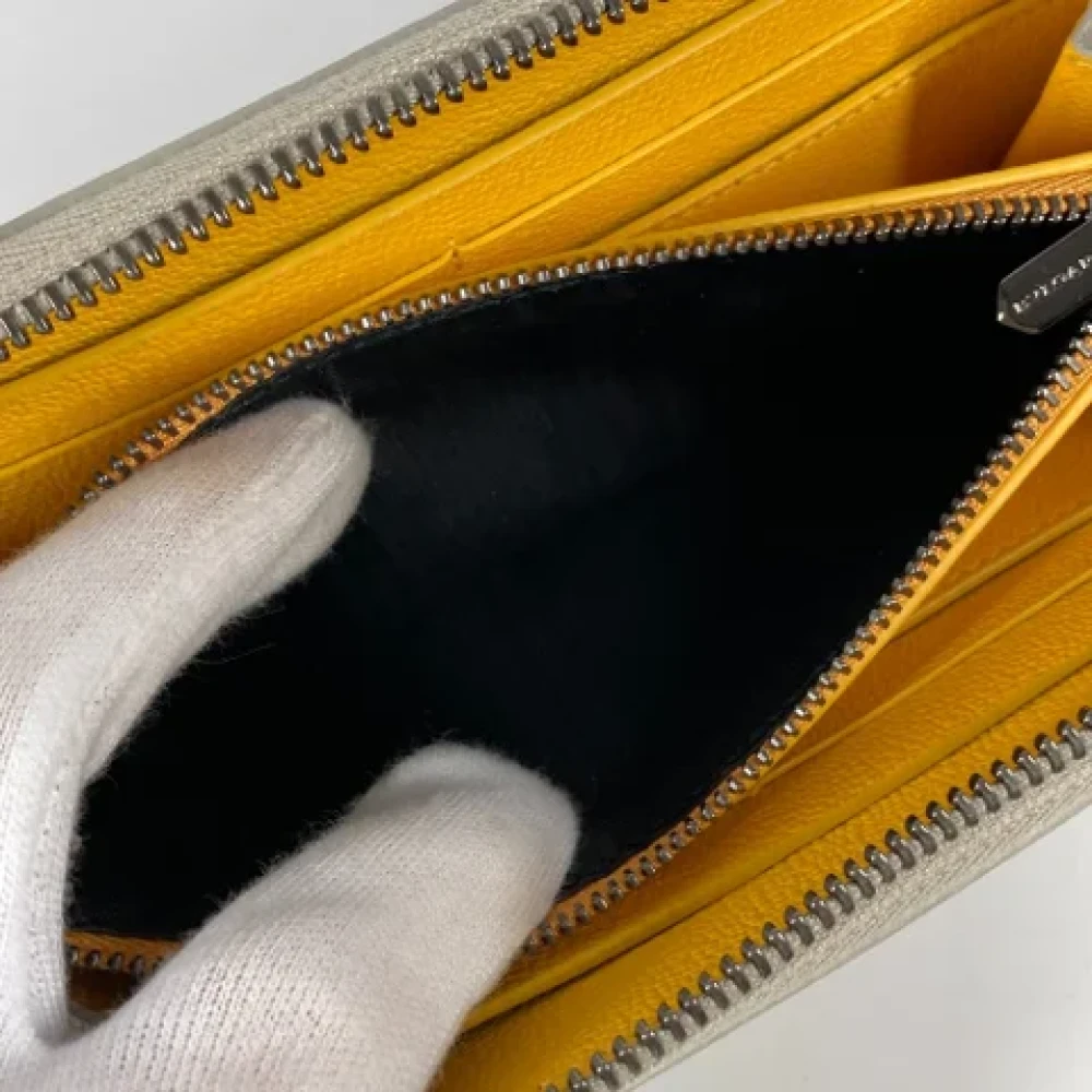 Bvlgari Vintage Pre-owned Leather wallets White Dames