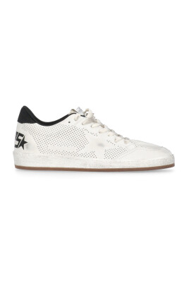 white-leather-sneakers-with-star-detail