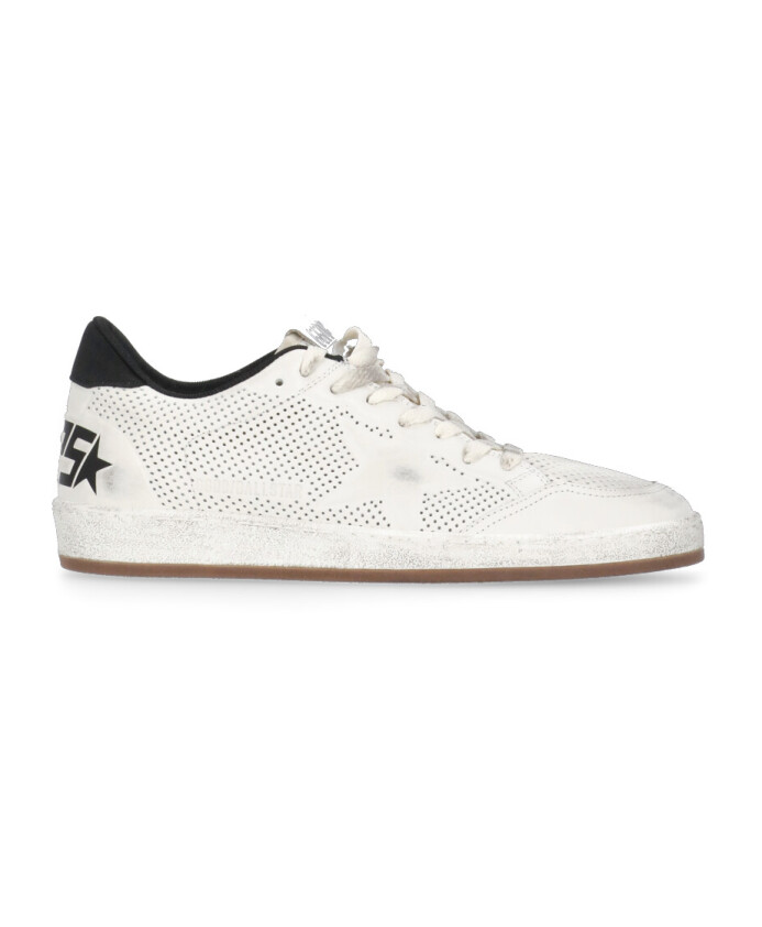 white-leather-sneakers-with-star-detail
