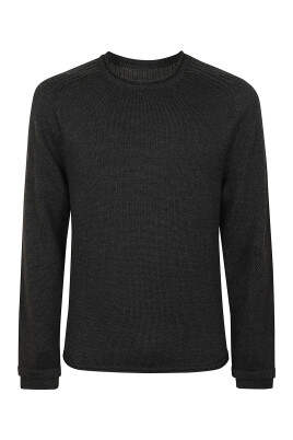 round-neck-knitwear