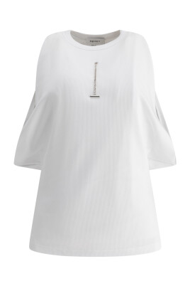 white-ribbed-tank-top-chain-closure