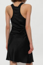robe-avec-drape-decoratif