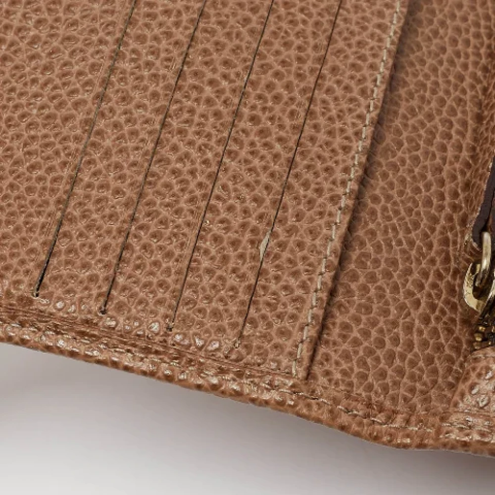Carolina Herrera Pre-owned Leather wallets Beige Dames