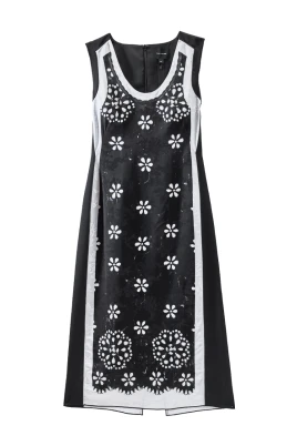 Trompe Loeil Eyelet Klänning