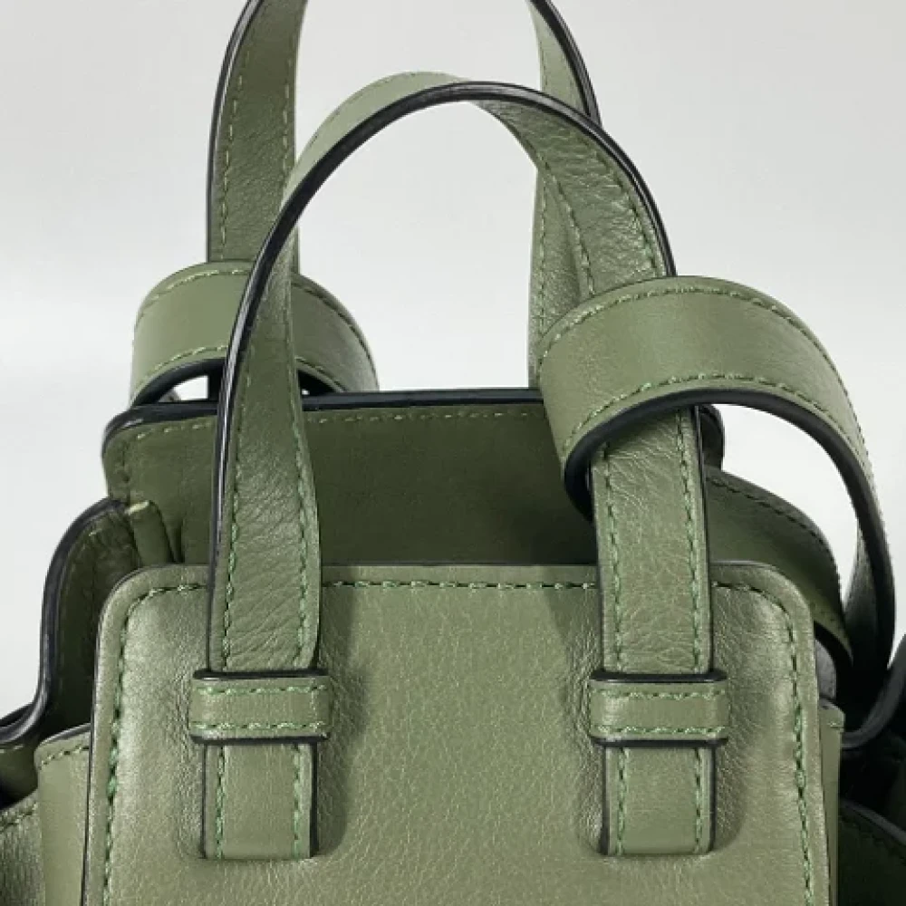 Loewe Pre-owned Leather shoulder-bags Green Dames