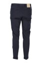 pantalon-decontracte-en-bleu