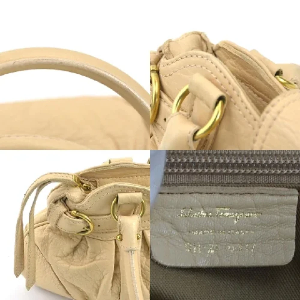 Salvatore Ferragamo Pre-owned Leather handbags Beige Dames