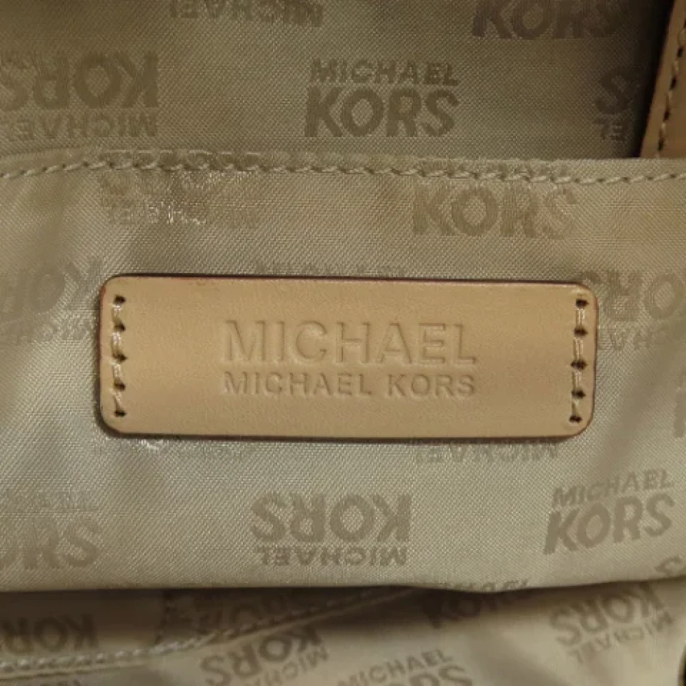 Michael Kors Pre-owned Plastic shoulder-bags Brown Dames
