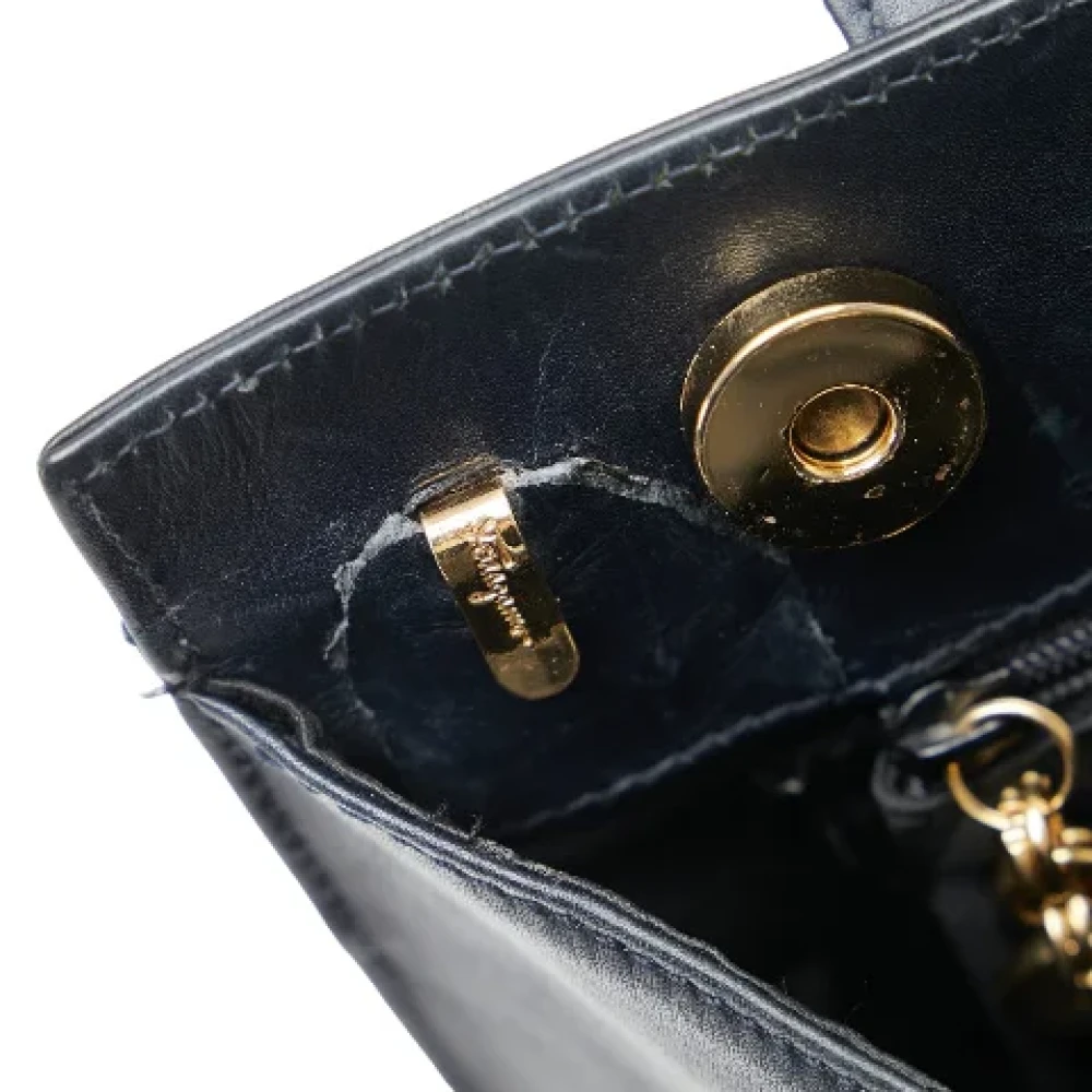 Salvatore Ferragamo Pre-owned Leather handbags Black Dames