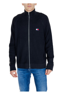 black-zip-up-cardigan-men-fall-winter