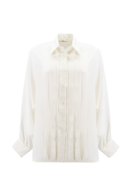 chemise-en-soie-pour-elegance-moderne