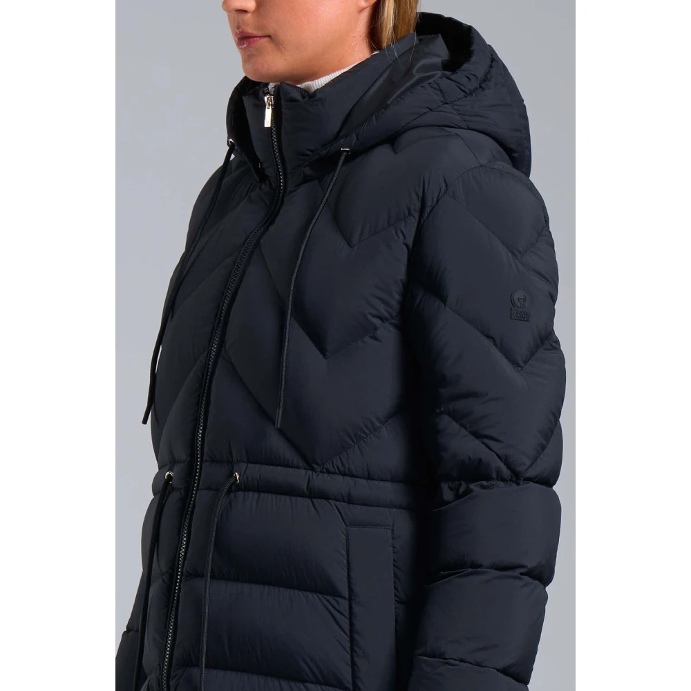 Ciesse Piumini Hirta 200 gram zwarte donsjack met afneembare capuchon Black Dames