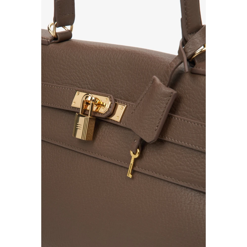 Estro Bruine schoudertas voor vrouwen met goudkleurige hardware Brown Dames