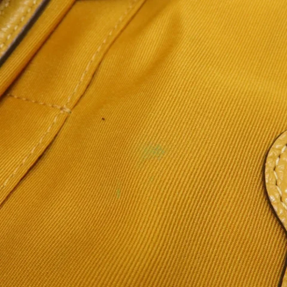 Coach Pre-owned Leather shoulder-bags Yellow Dames