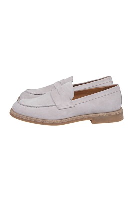 suede-penny-loafer-schoen