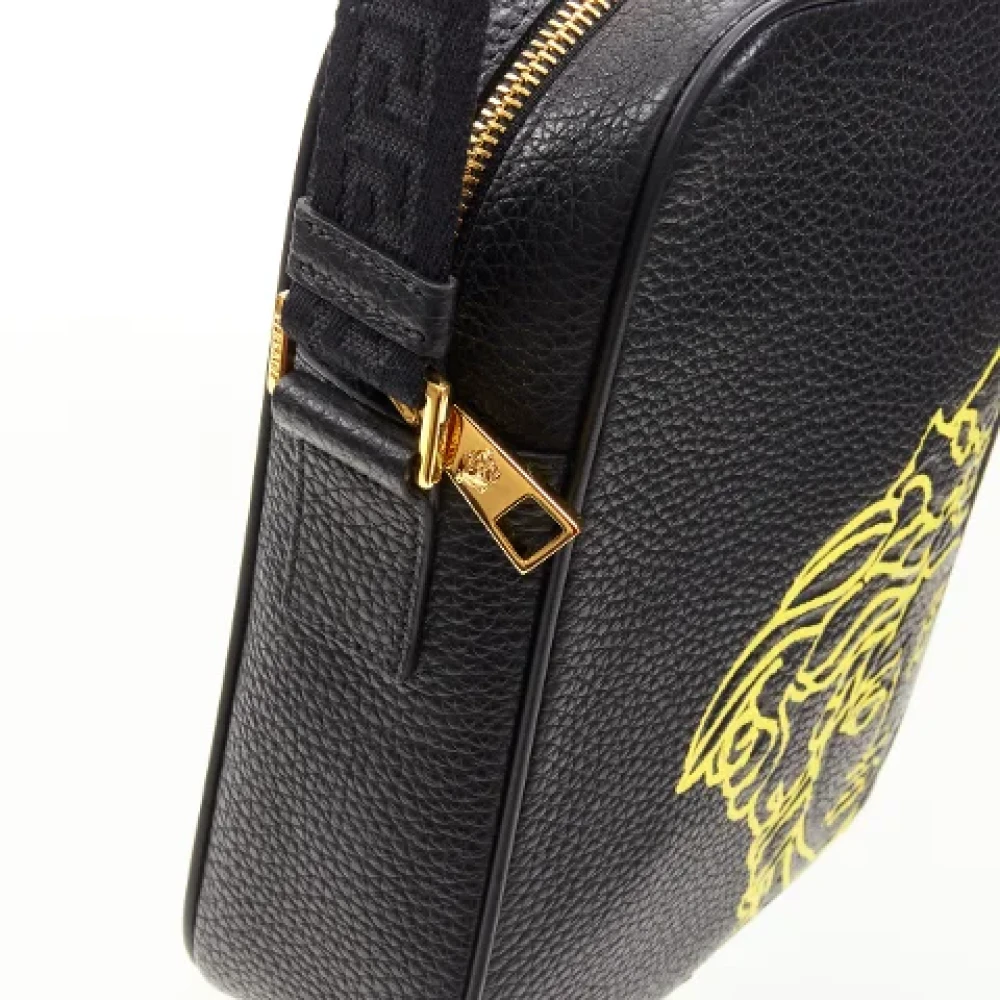 Versace Pre-owned Leather crossbody-bags Black Heren
