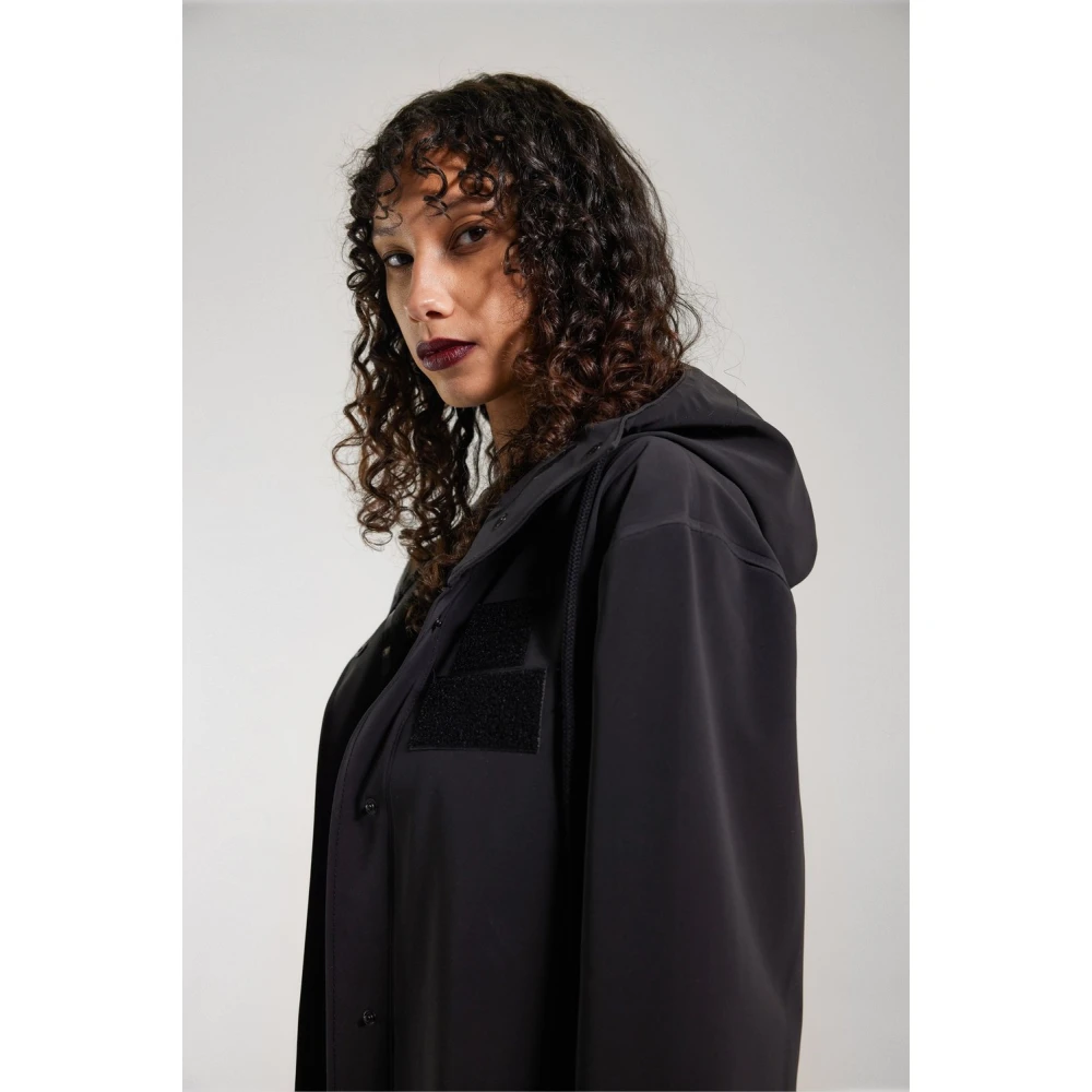 Stutterheim Matte Regenjas met V-Vormige Voorkant Black Dames