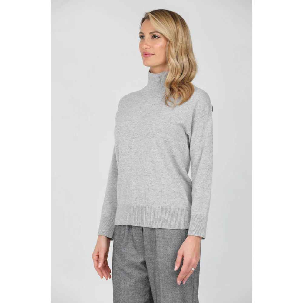 Alpha Studio Langemouwige Coltrui met hoge hals en knopen Gray Dames
